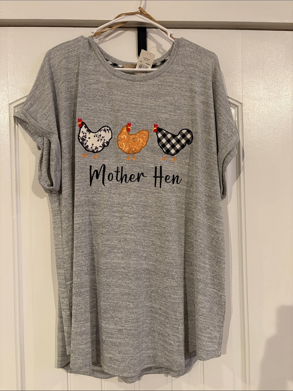Mother Hen Girls' Grey Short Sleeve Graphic Tee